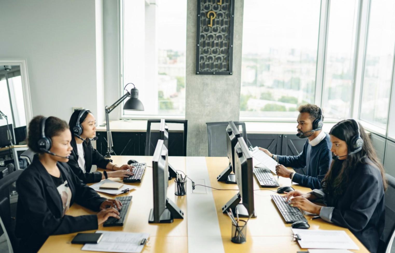 Workshop-Teilnehmer bei der Arbeit an 3D-Modellen